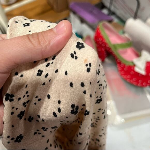 Urban Romantics Cream Ditzy Floral Mermaid Crop Top Tie Front Size Juniors Med - Picture 7 of 9